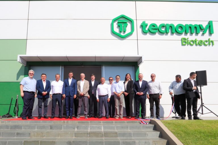 UIP participó en la inauguración de la nueva planta de TECNOMYL Biotech en Villeta