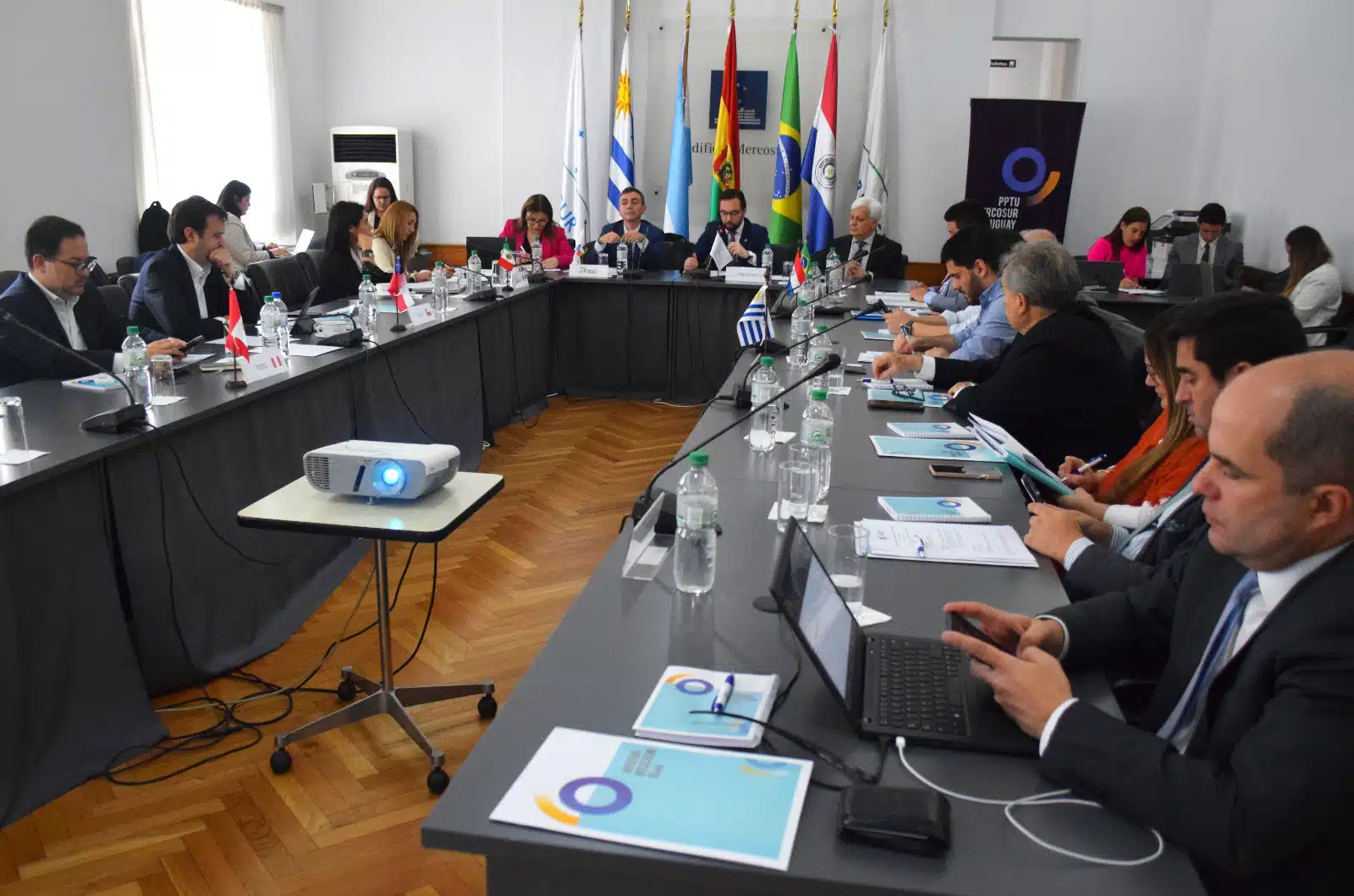 Preparan Foro Empresarial MERCOSUR-Alianza del Pacífico para impulsar integración regional