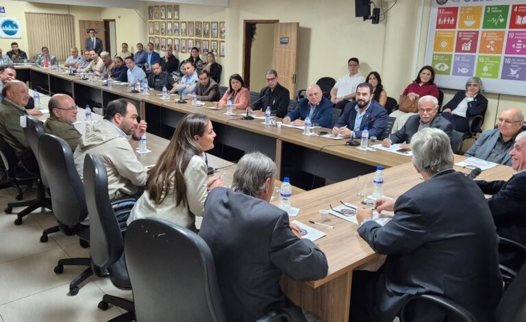 La UIP y la Cámara de Comercio de CDE debatieron propuestas para fortalecer la economía