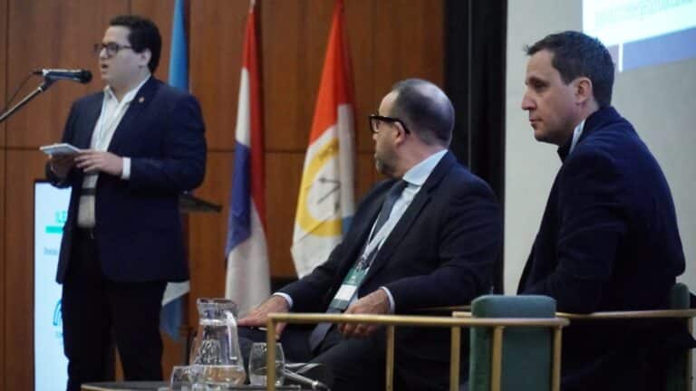 Paraguay presentó sus ventajas competitivas ante empresarios de Santa Fe y avanzó en integración regional